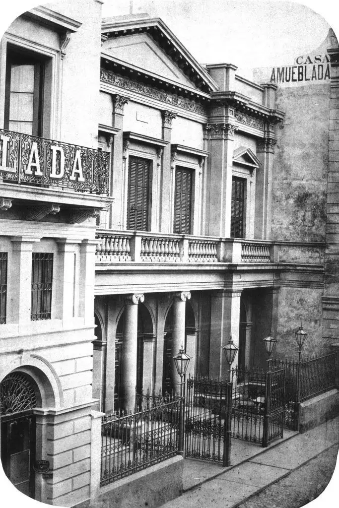 De la Bolsa de Comercio al  Banco Central