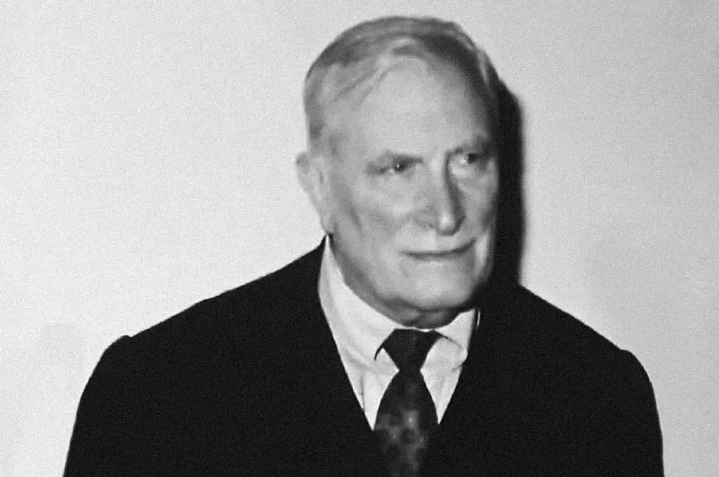 Don  Eduardo Mario Favier Dubois.  Vitam pro laude
