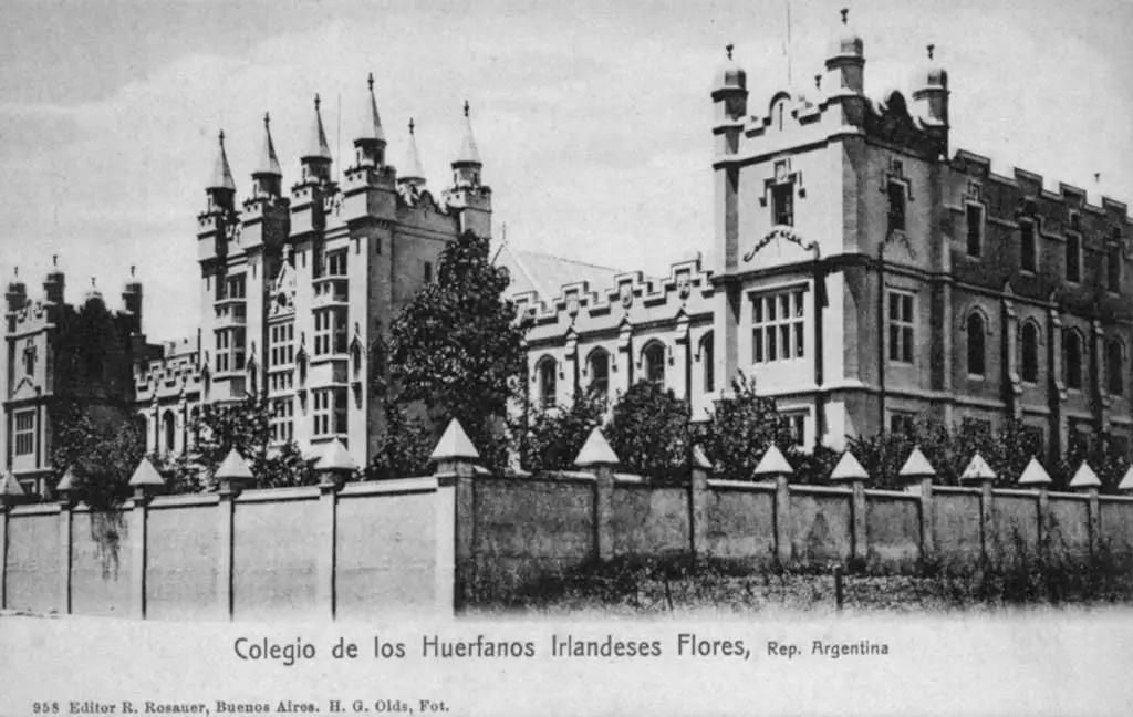 La quinta de Riveiro Fontes y la Plaza Irlanda