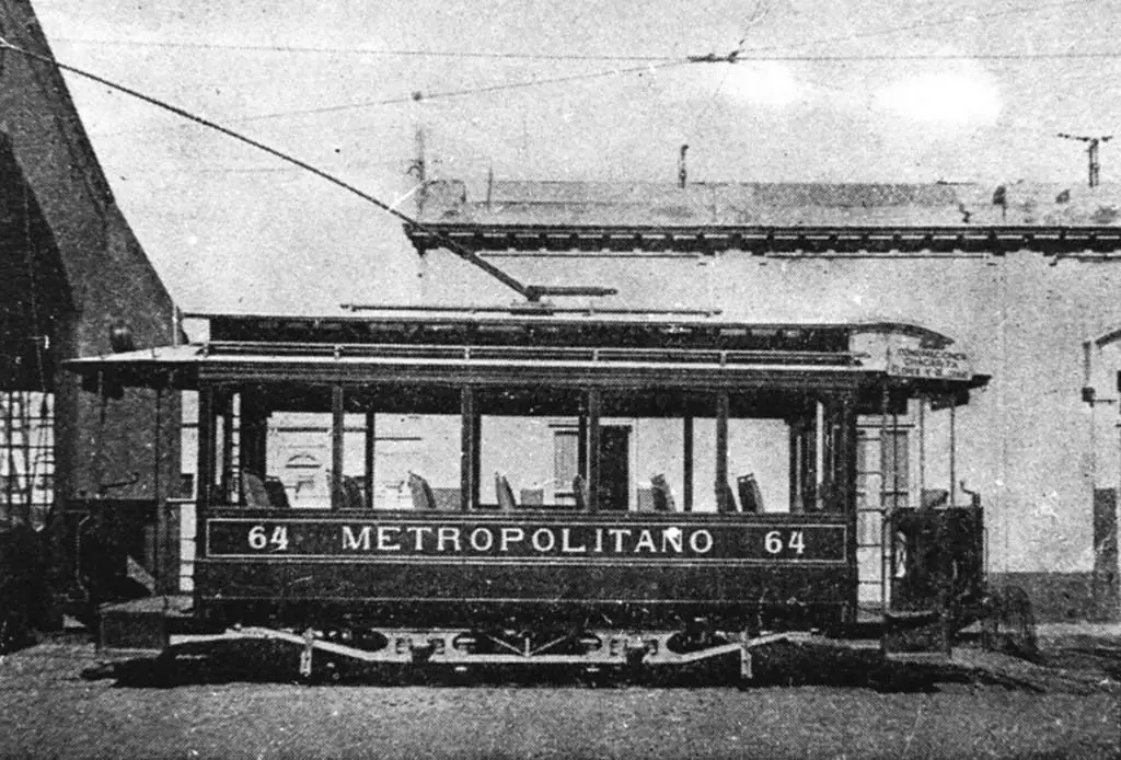 Sobre vías y con troley: Los redondos