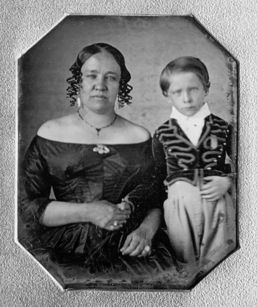 Retratos en negro: afroporteños en la fotografía del siglo XIX
